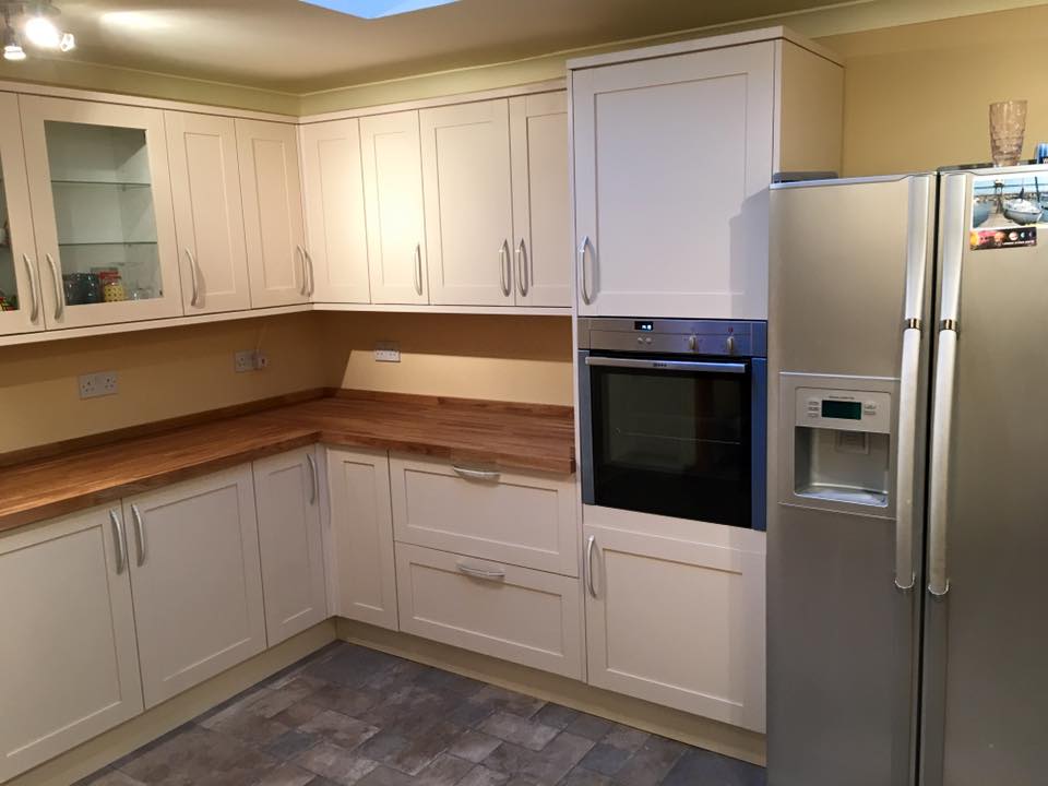 Solid oak worktop top kitchen with Belfast sink
